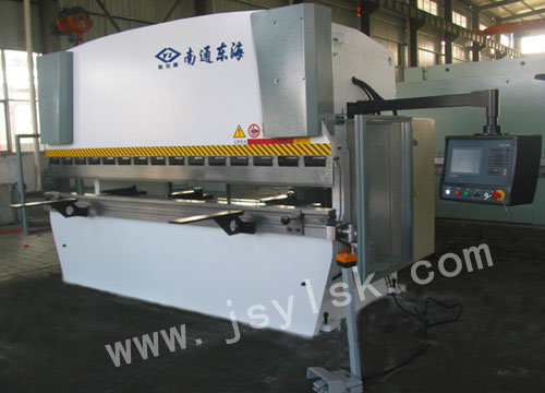 WE67Y-100/3200液压折弯机